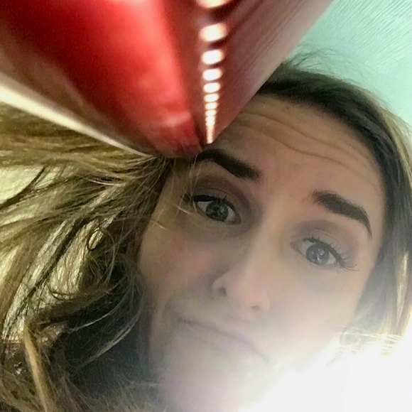 Meet your Posher, Laura - Picture 3 of 16